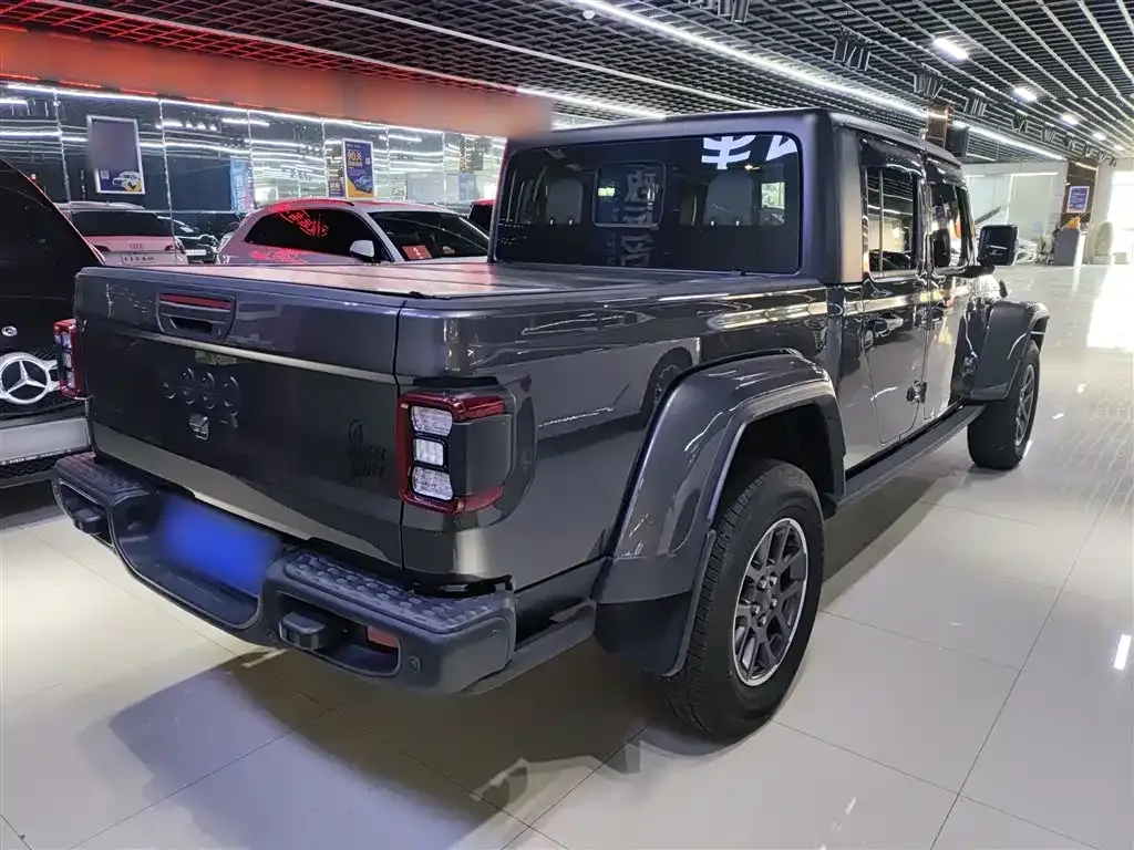 Jeep Gladiator 2023 из CN, фото 8