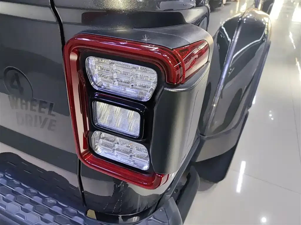 Jeep Gladiator 2023 из CN, фото 2