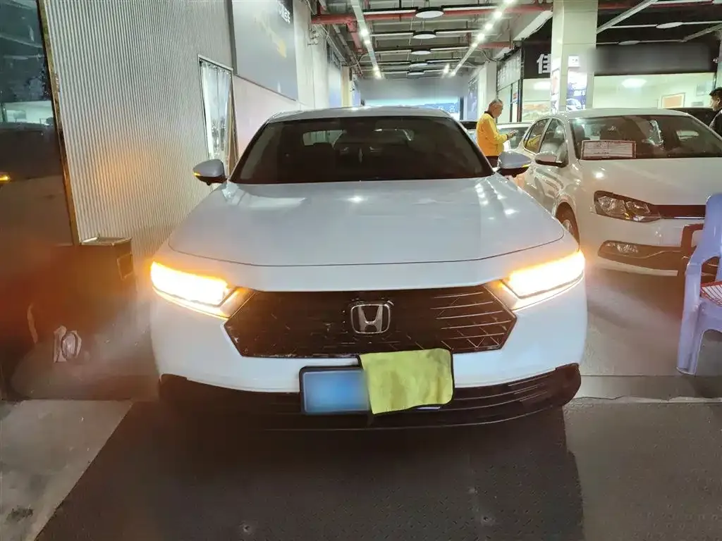 Honda Accord — фото 3