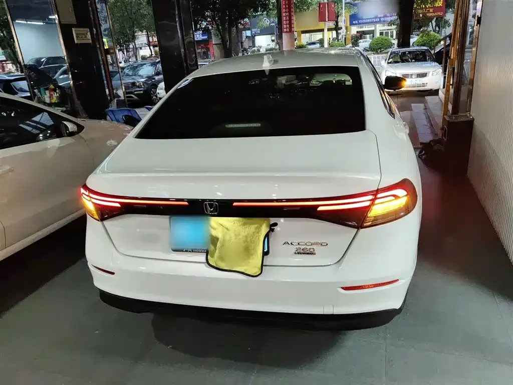 Honda Accord — фото 6