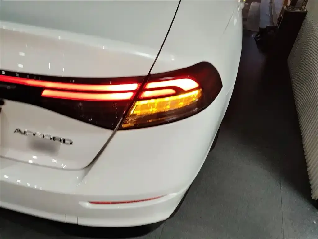 Honda Accord — фото 8
