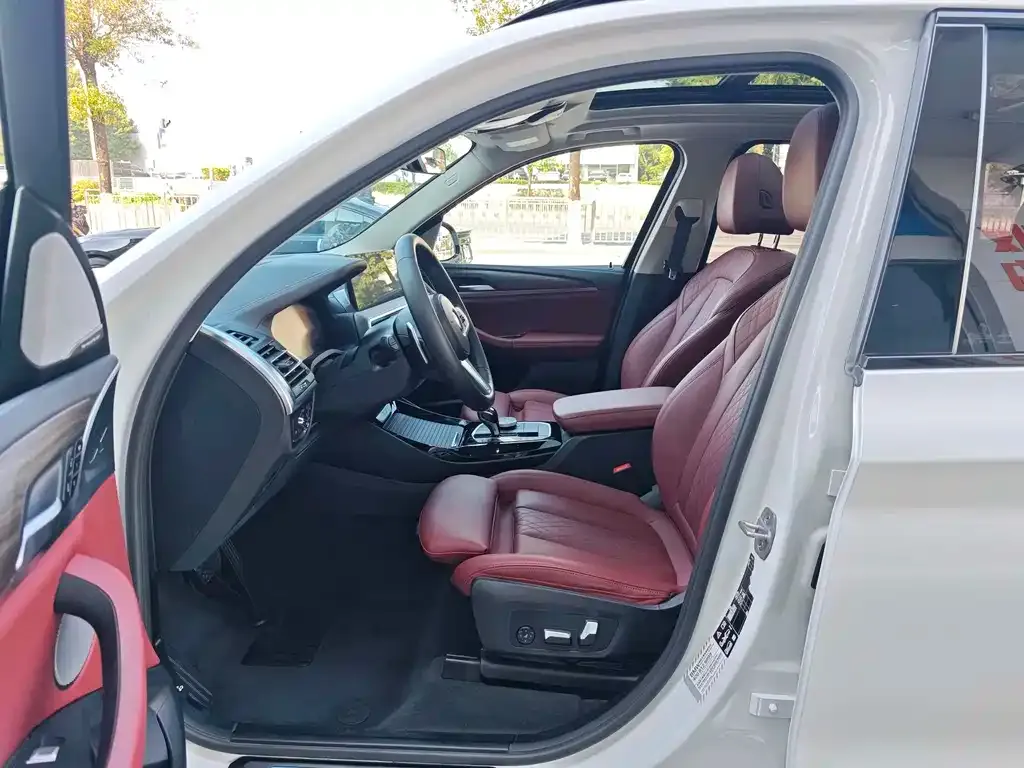 BMW X3 2022 из CN, фото 2