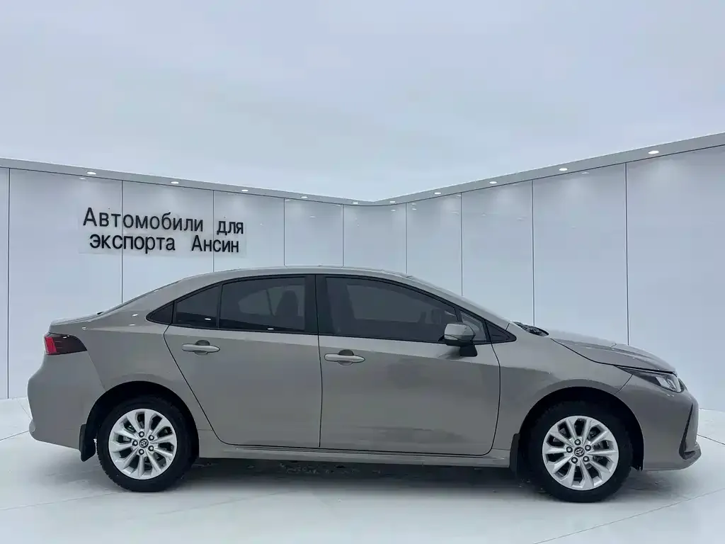 Toyota Corolla 2022 из CN, фото 4