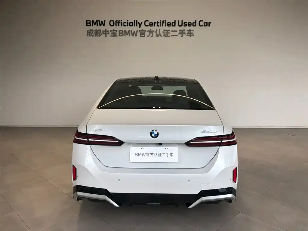 BMW 5 Series 2025 из CN, фото 3