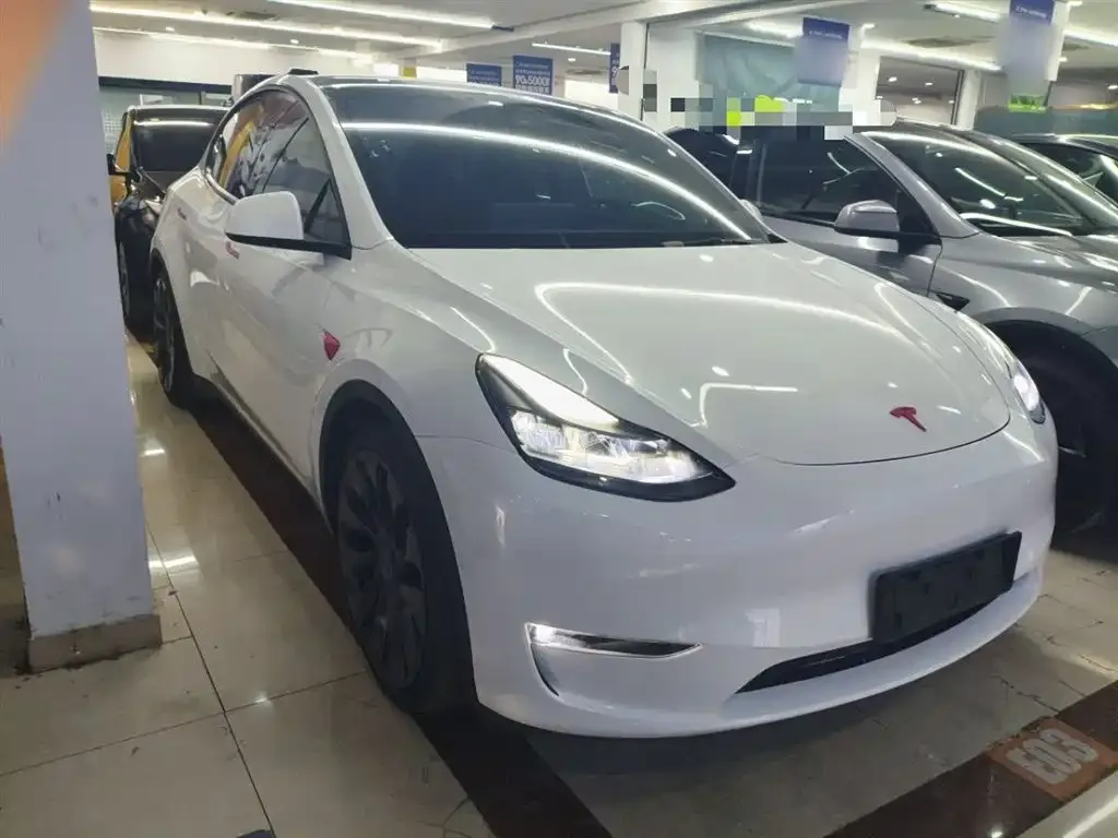 Tesla Model Y 2023 из CN, фото 3