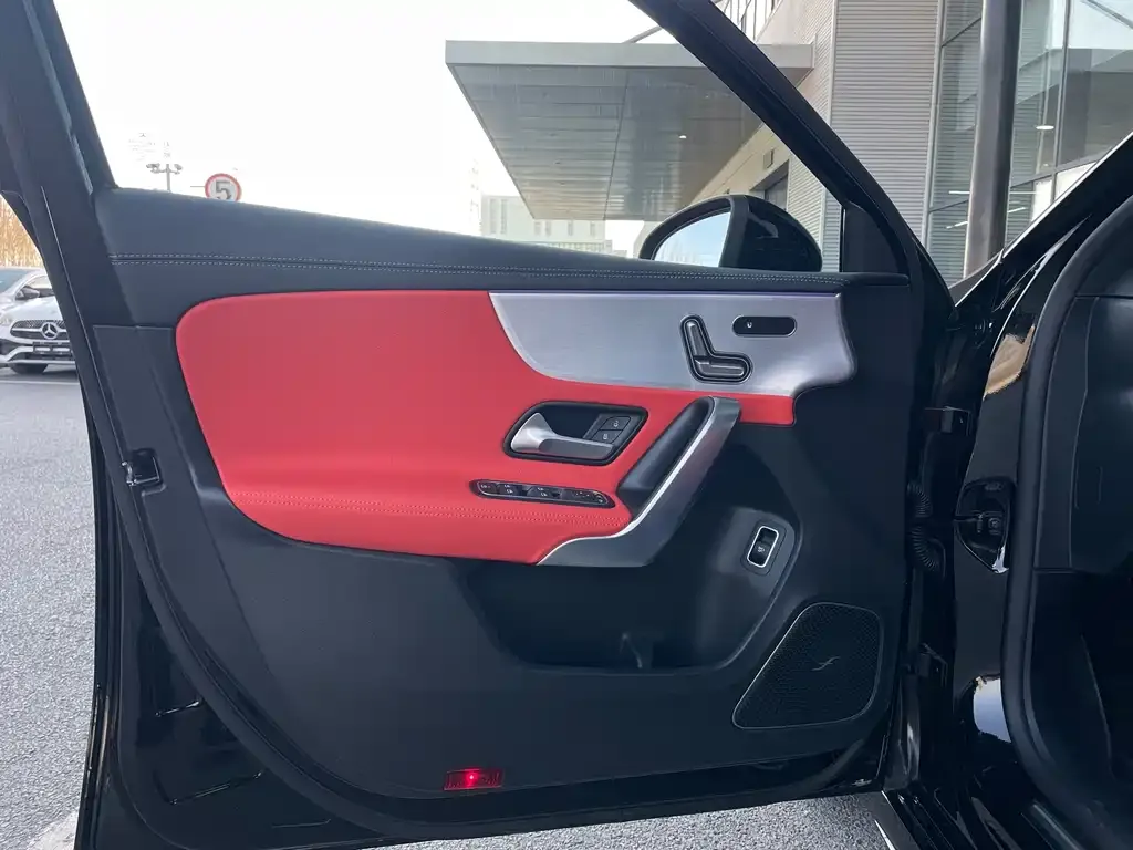 Mercedes-Benz A-Class AMG 2026 из CN, фото 5