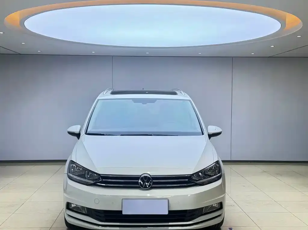 Volkswagen Touran 2021 из CN, фото 5