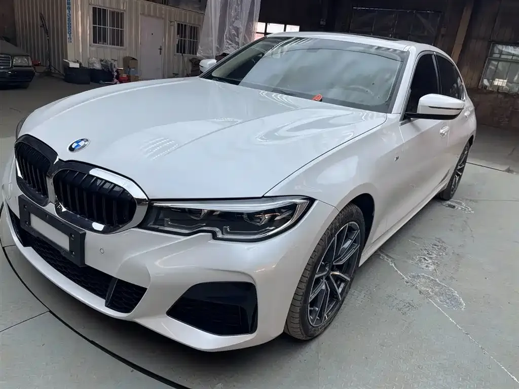 BMW 3 Series 2021 из CN, фото 1
