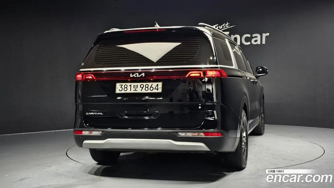 Kia Carnival — фото 2
