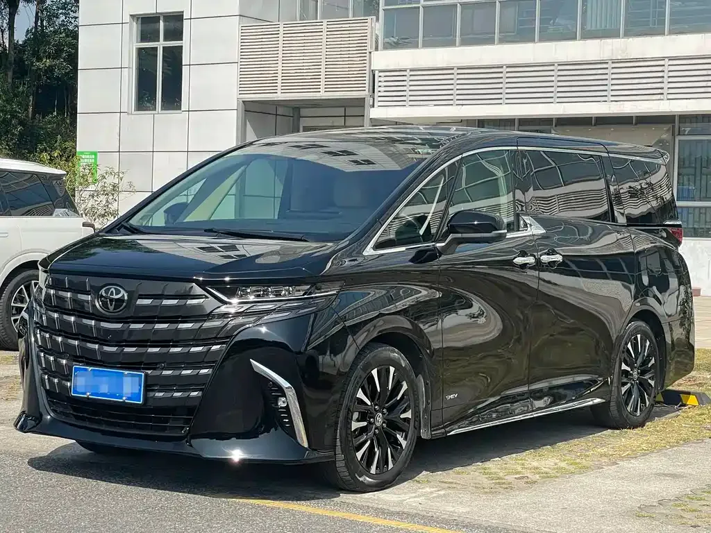 Toyota Alphard 2024 из CN, фото 1