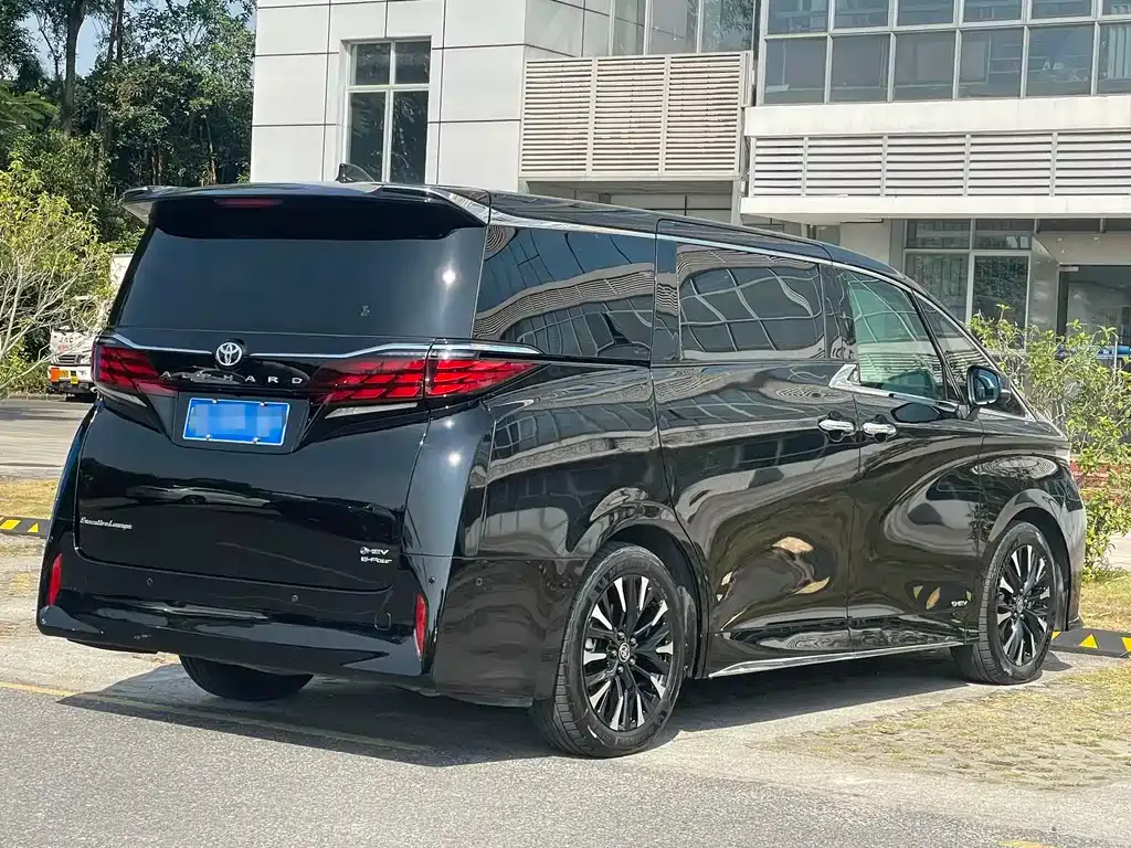 Toyota Alphard 2024 из CN, фото 5