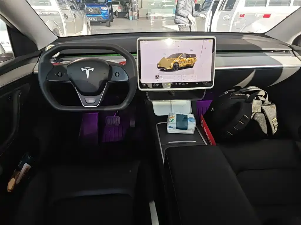Tesla Model Y — фото 7