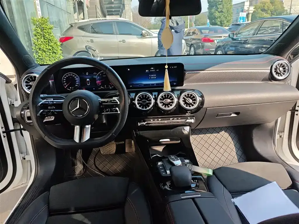 Mercedes-Benz A-Class 2024 из CN, фото 10