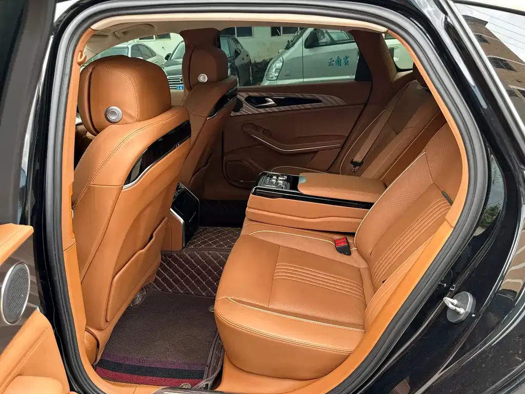 Hongqi H9 — фото 10