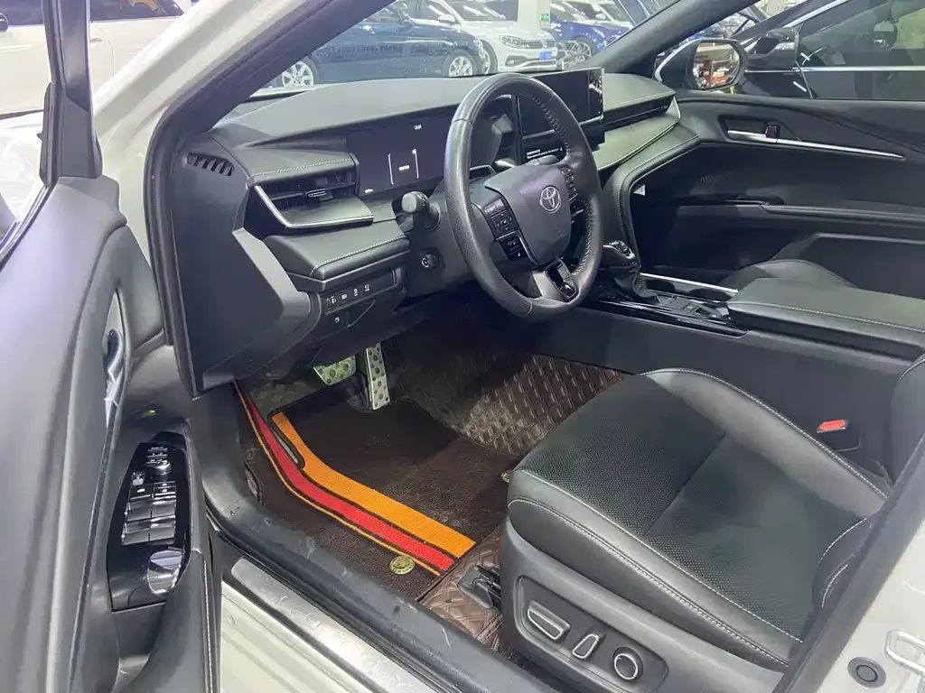 Toyota Camry 2024 из CN, фото 3