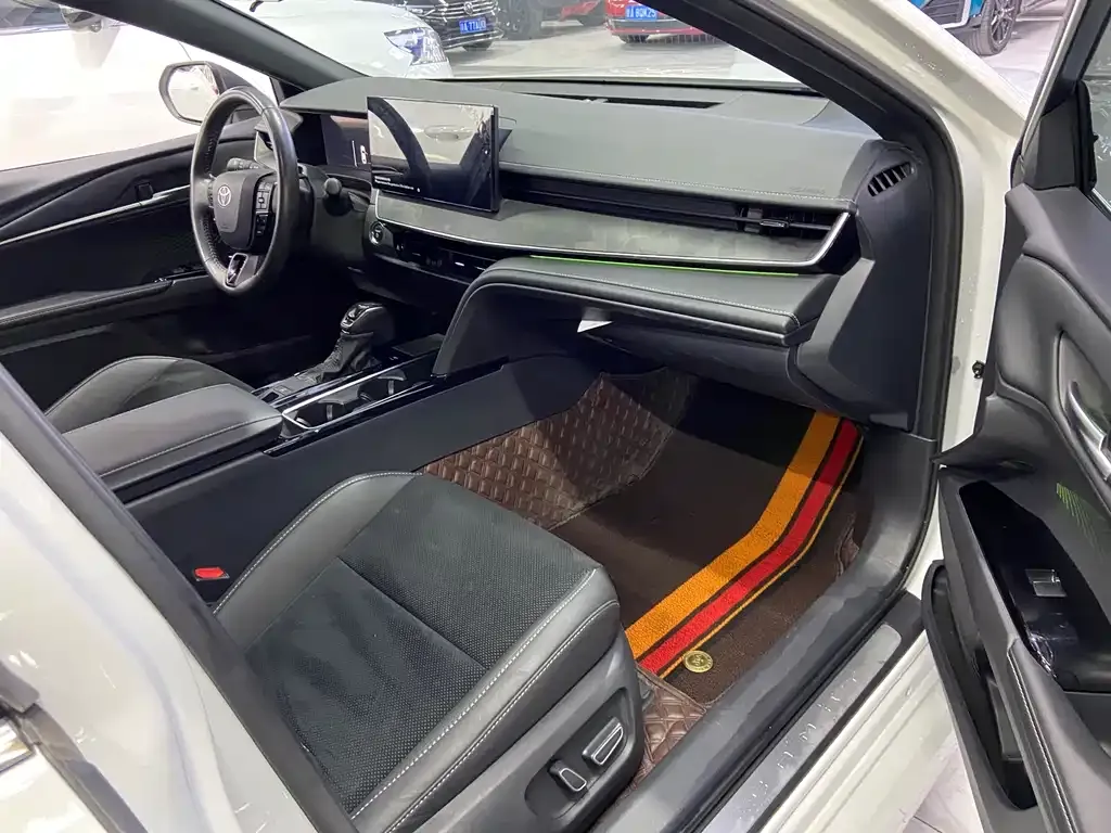 Toyota Camry 2024 из CN, фото 4