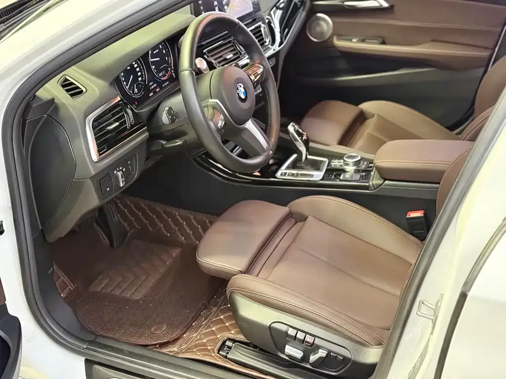 BMW 1 Series 2021 из CN, фото 4