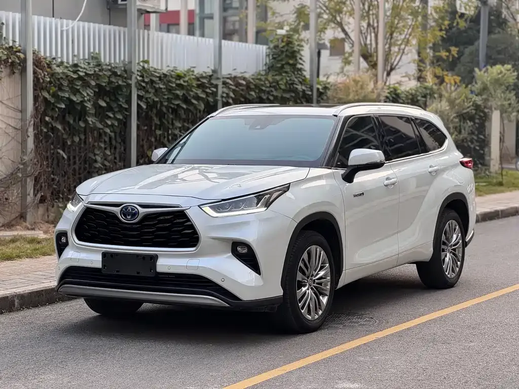 Toyota Highlander 2022 из CN, фото 1