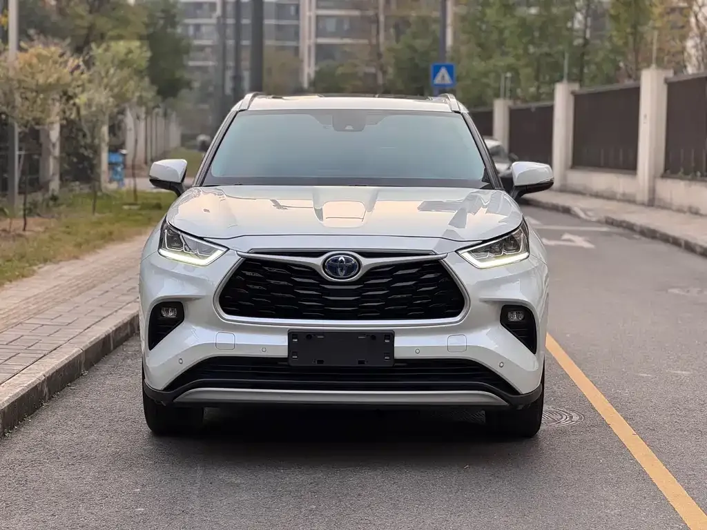 Toyota Highlander 2022 из CN, фото 3