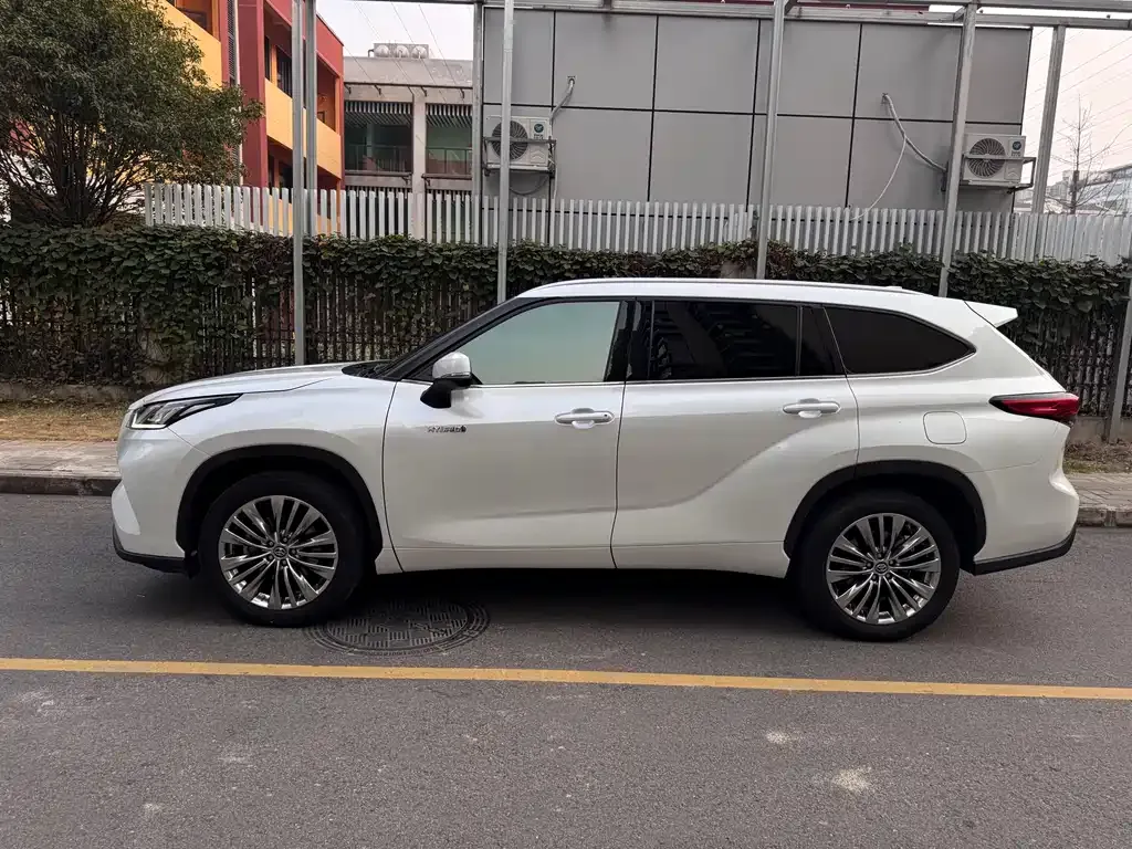 Toyota Highlander 2022 из CN, фото 6