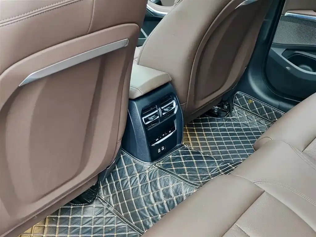 BMW i3 2023 из CN, фото 2