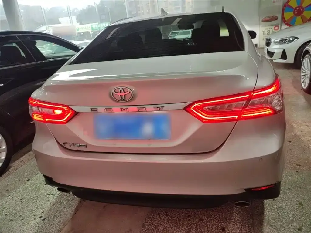 Toyota Camry 2023 из CN, фото 2