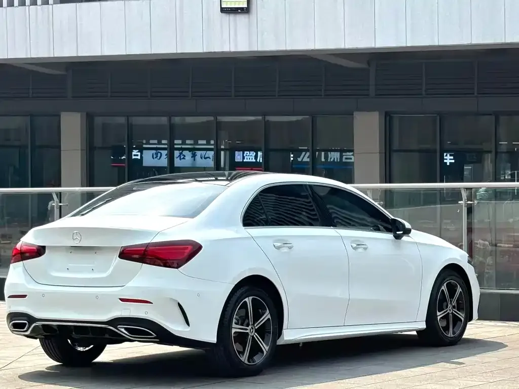 Mercedes-Benz A-Class 2023 из CN, фото 10