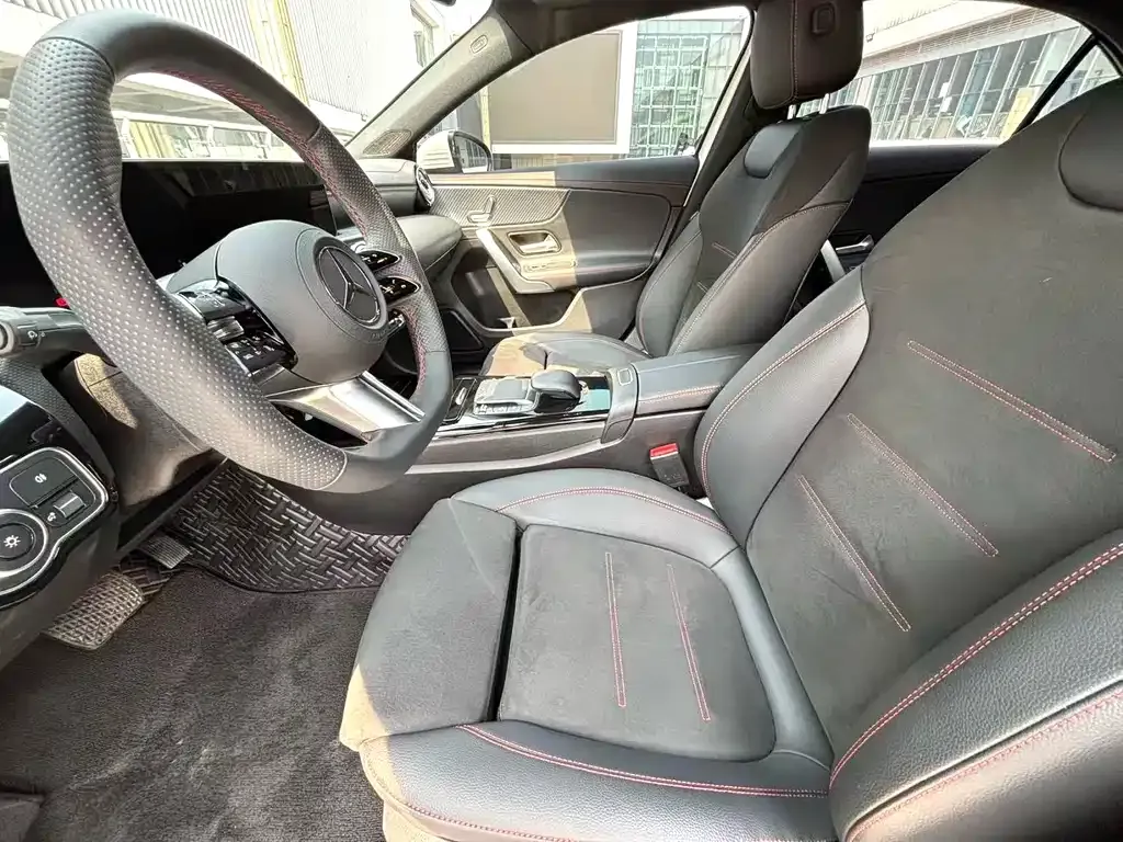 Mercedes-Benz A-Class 2023 из CN, фото 4