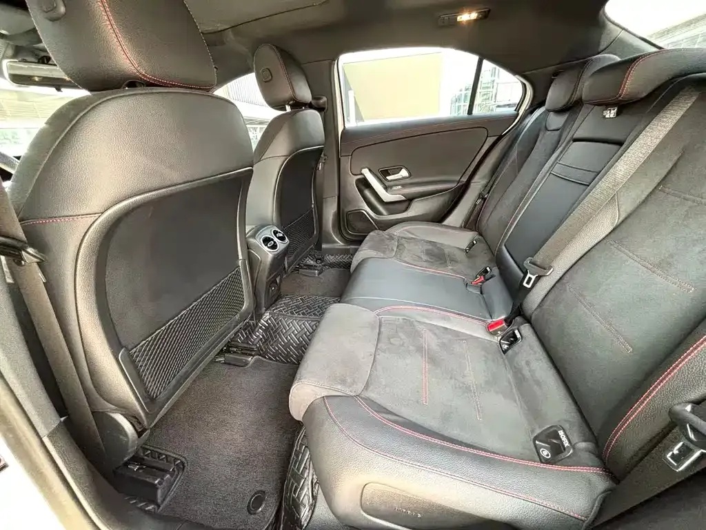 Mercedes-Benz A-Class 2023 из CN, фото 8