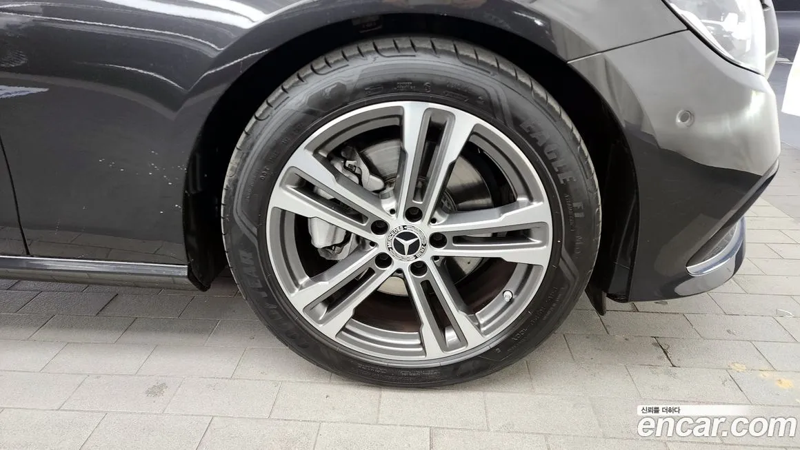 Mercedes-Benz E-Class 2023 из KR, фото 5
