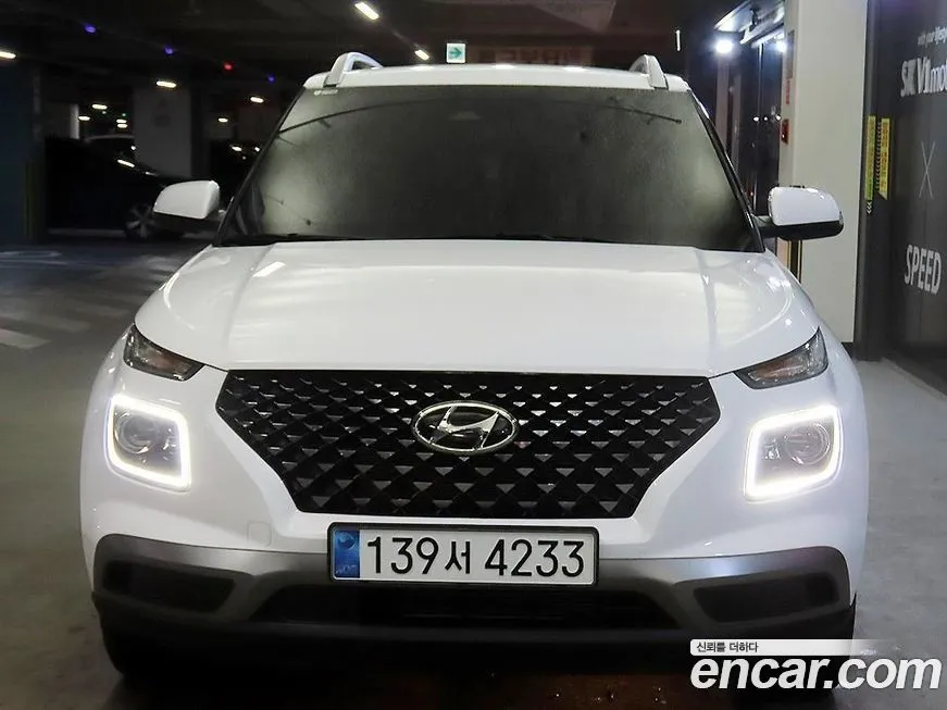 Hyundai Venue — фото 2