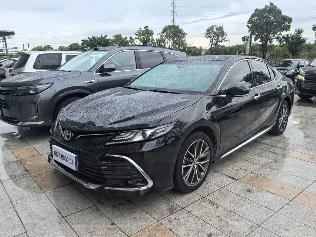 Toyota Camry 2023 из CN, фото 1