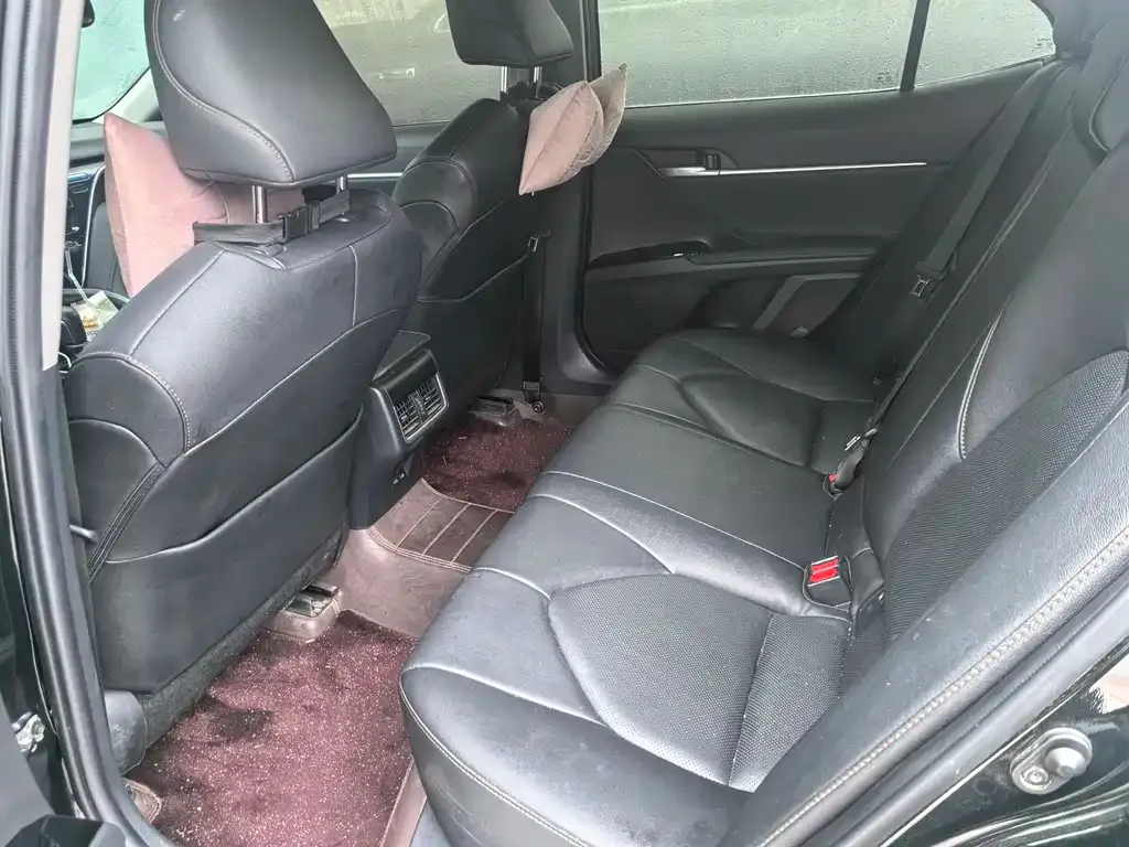 Toyota Camry 2023 из CN, фото 2