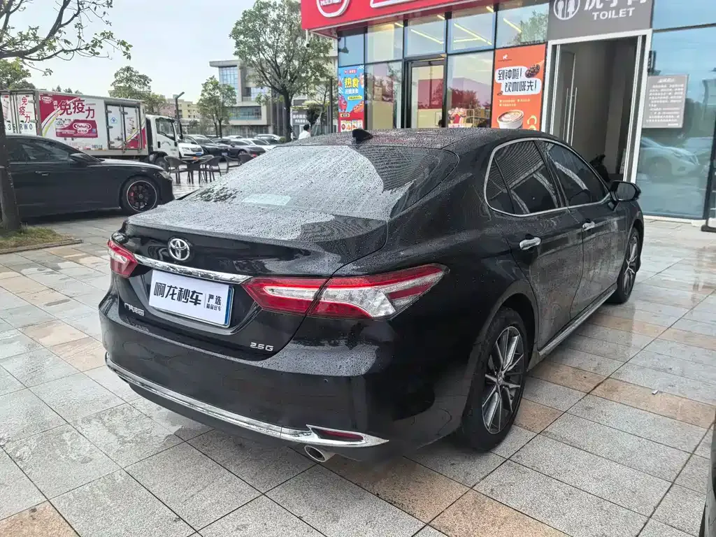 Toyota Camry 2023 из CN, фото 5