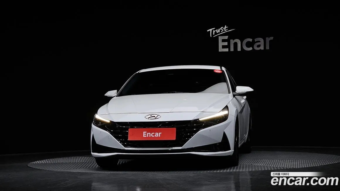 Hyundai AVANTE 2023 из KR, фото 2