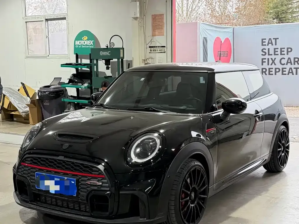 MINI JCW (John Cooper Works) 2021 из CN, фото 1