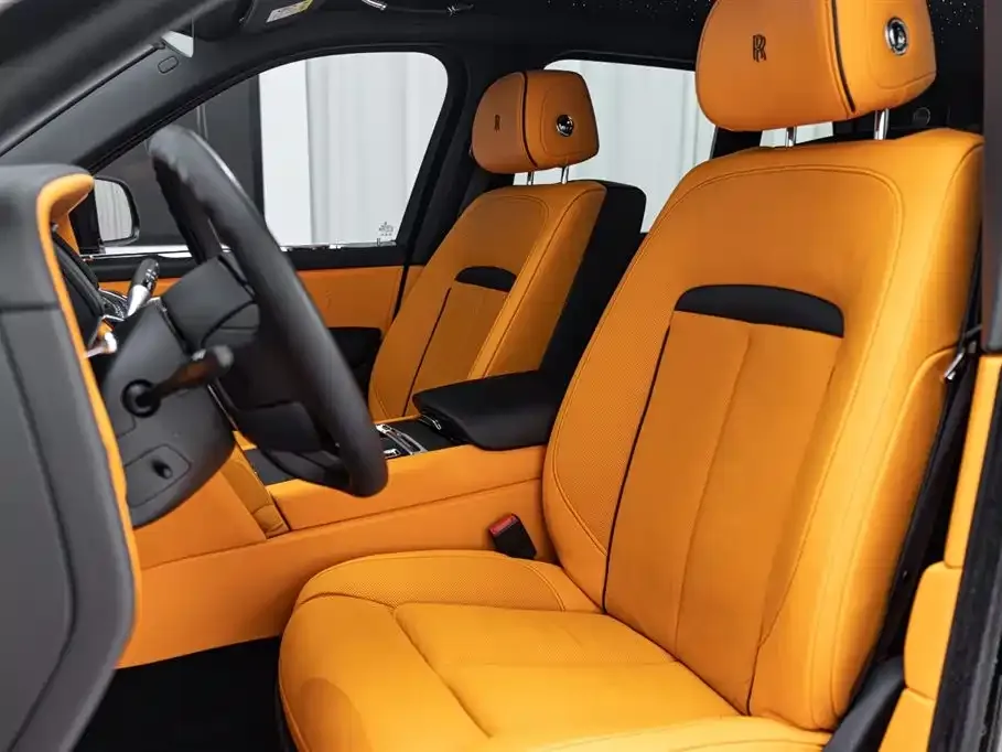 Rolls-Royce Cullinan 2024 из CN, фото 8