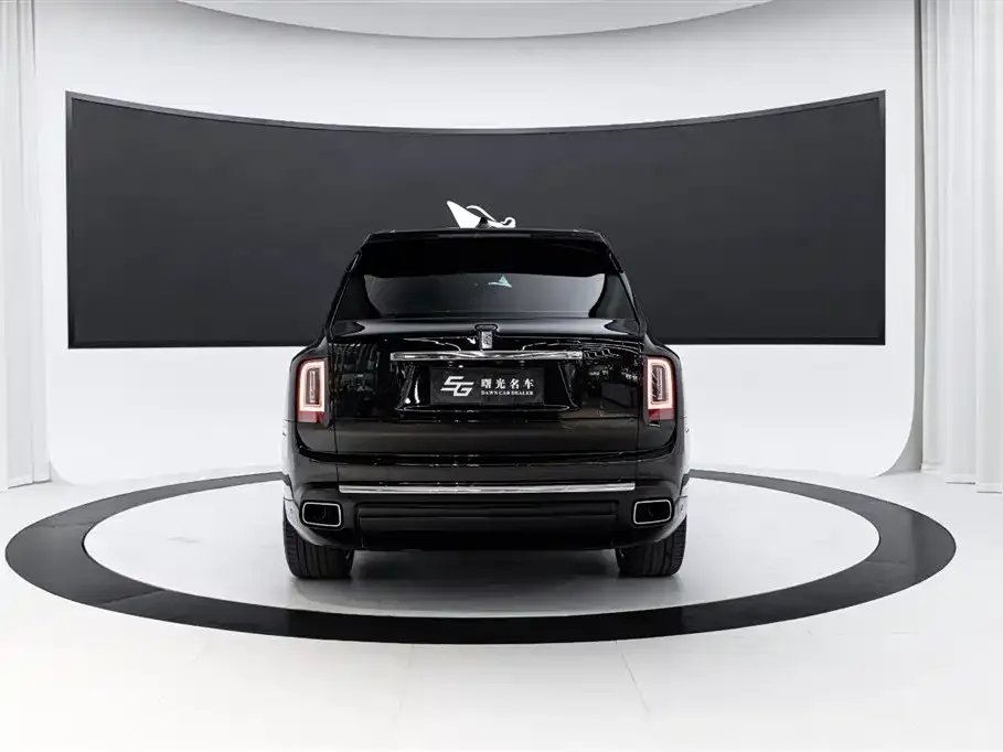 Rolls-Royce Cullinan 2024 из CN, фото 10