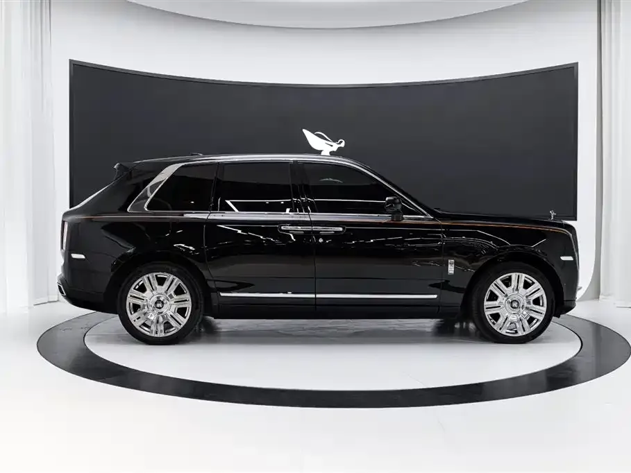 Rolls-Royce Cullinan 2024 из CN, фото 4