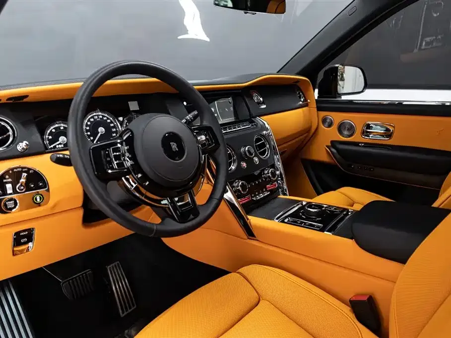 Rolls-Royce Cullinan 2024 из CN, фото 9