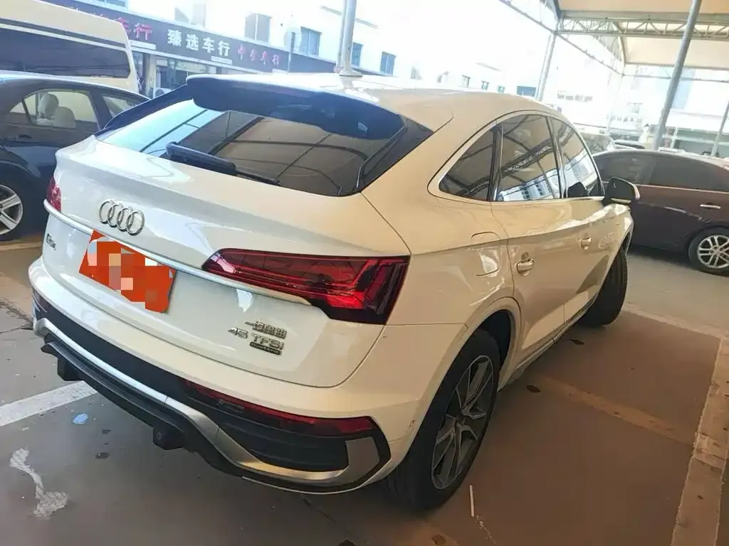 Audi Q5L Sportback 2022 из CN, фото 6