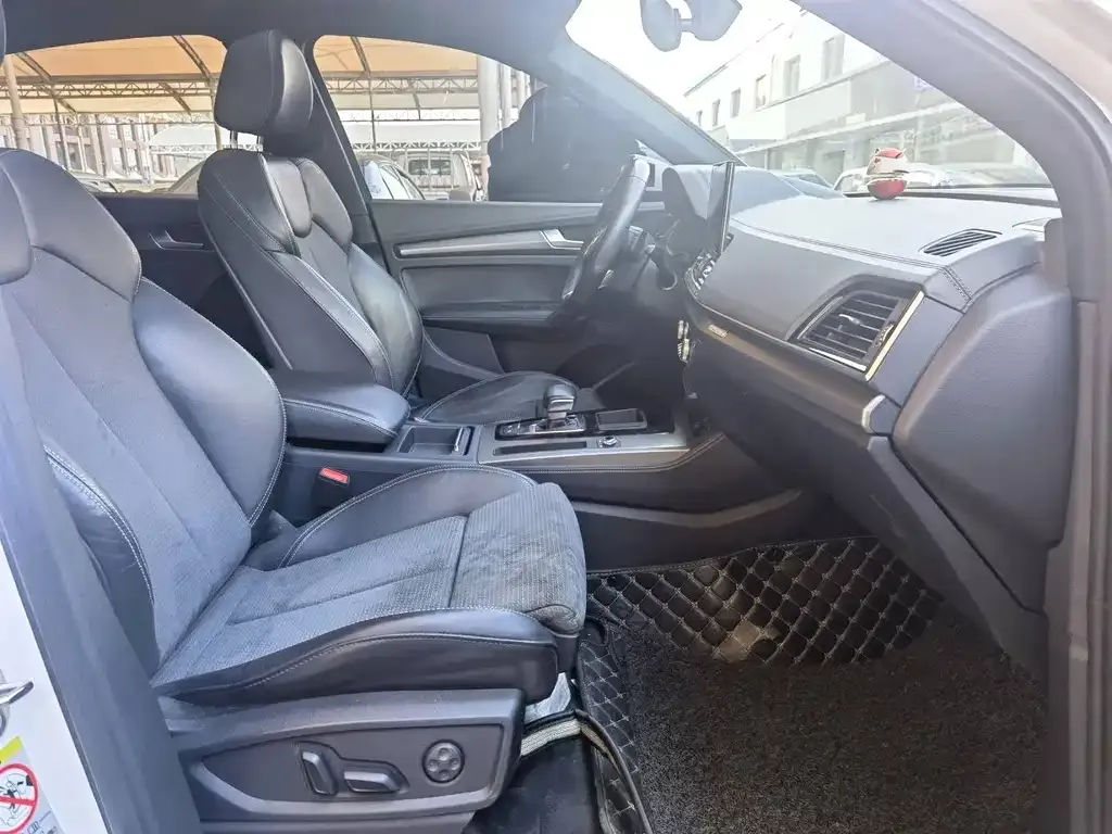 Audi Q5L Sportback 2022 из CN, фото 4