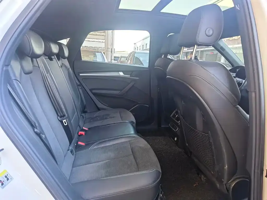 Audi Q5L Sportback 2022 из CN, фото 5
