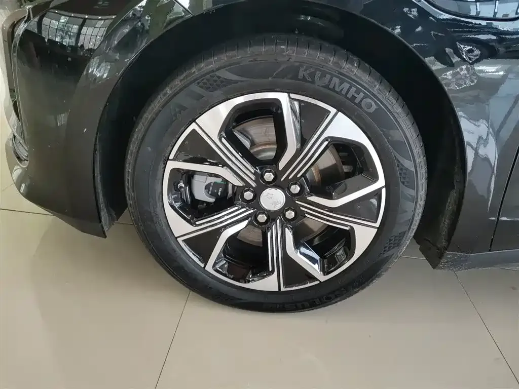 Hongqi E-QM5 2023 из CN, фото 5