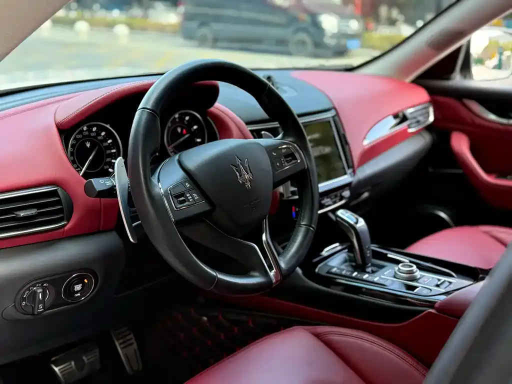 Maserati Levante 2023 из CN, фото 7
