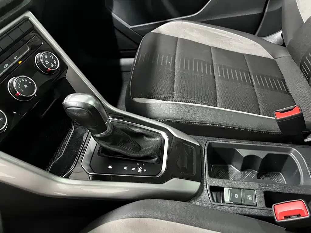 Volkswagen T-Roc 2021 из CN, фото 4