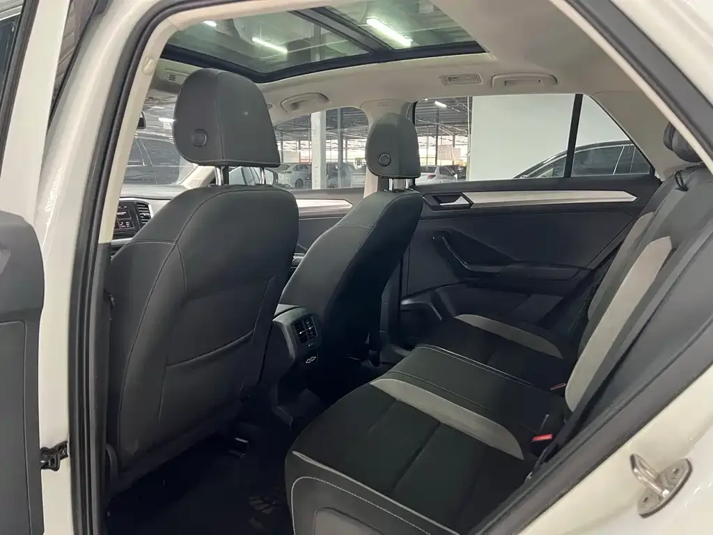Volkswagen T-Roc 2021 из CN, фото 7