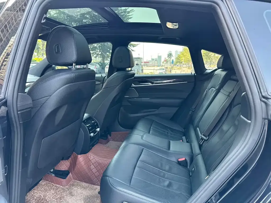 BMW 6 Series GT 2023 из CN, фото 3