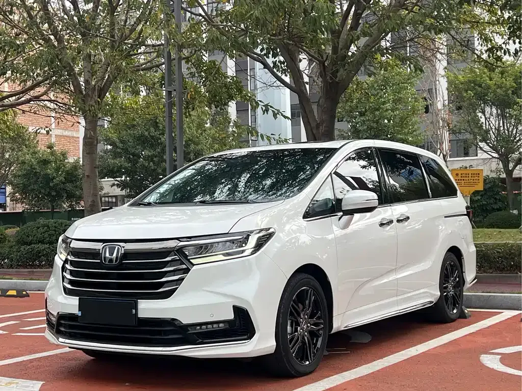 Honda Odyssey — фото 1