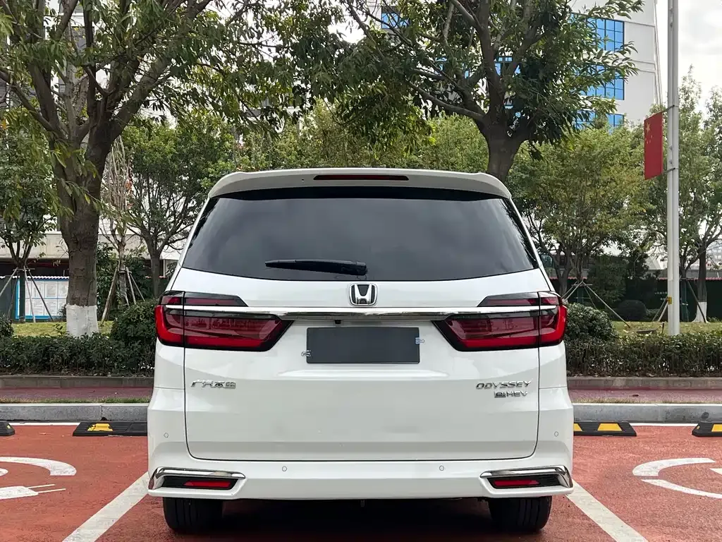 Honda Odyssey — фото 7